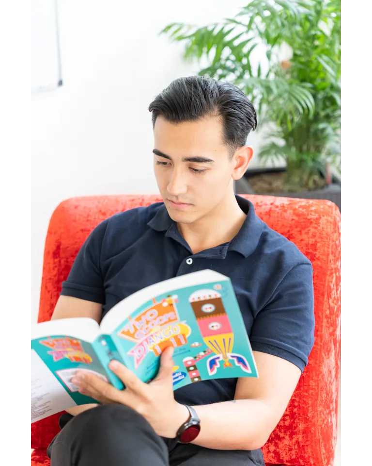 Kenny reading Kenny reading